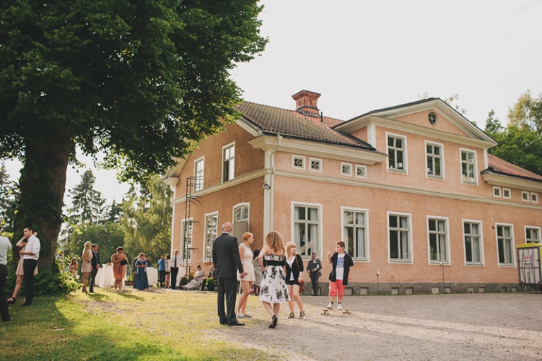 Bröllopsfotograf Västerås Sverige Badelunda Kyrkskola Henrik Mill