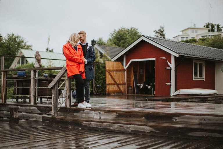 001-Linn_johan_inför_bröllop_parfoto_Österskär_Österåsåker_Henrik_Mill_sweden_Västerås_Stockholm