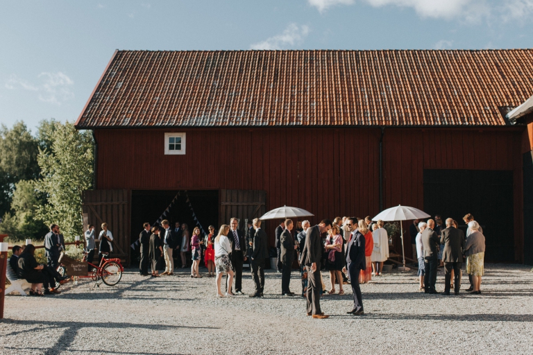 119-1-melody_martin_swedish_wedding_brollop_hem_till_garden_vasteras_fotograf_henrik_mill