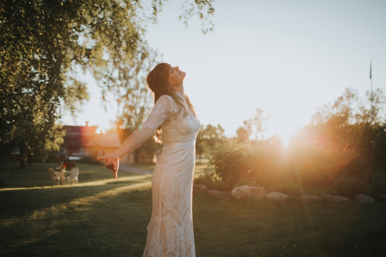 151-melody_martin_swedish_wedding_brollop_hem_till_garden_vasteras_fotograf_henrik_mill